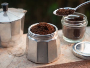 Kaffeezubereitung mit dem Herdkännchen