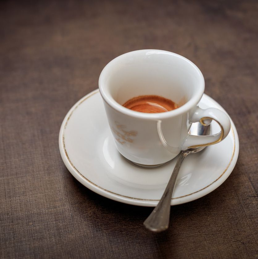 espresso ristretto in einer espresso tasse