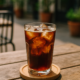 blick auf einen coldbrew