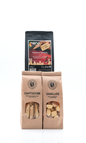 Kaffee mit Keksen als Ostergeschenk